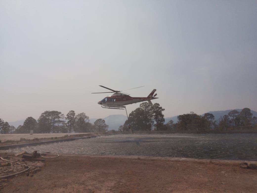 Luchan brigadistas y grupo relámpagos contra incendios en diversos municipios