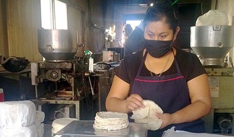 El kilo de tortilla se vende hasta en 27 pesos, confirma la Profeco