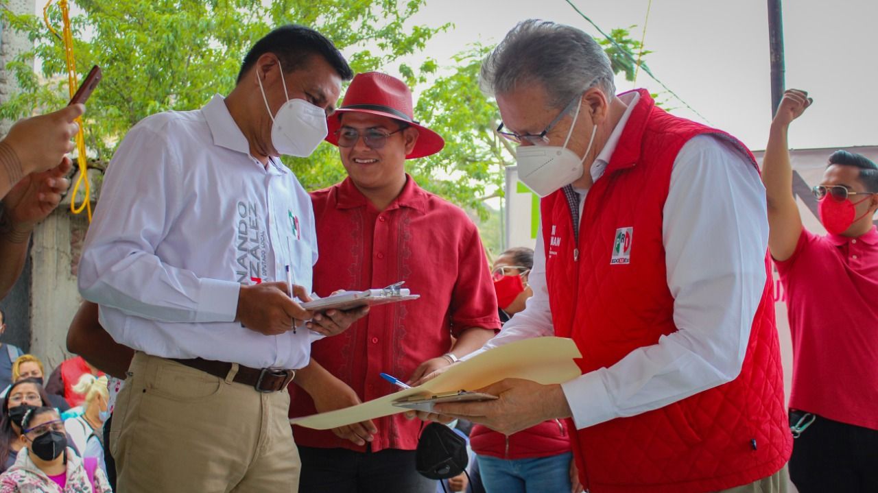 Llama Tolentino Román a realizar un voto consciente a favor de Chimalhuacán
