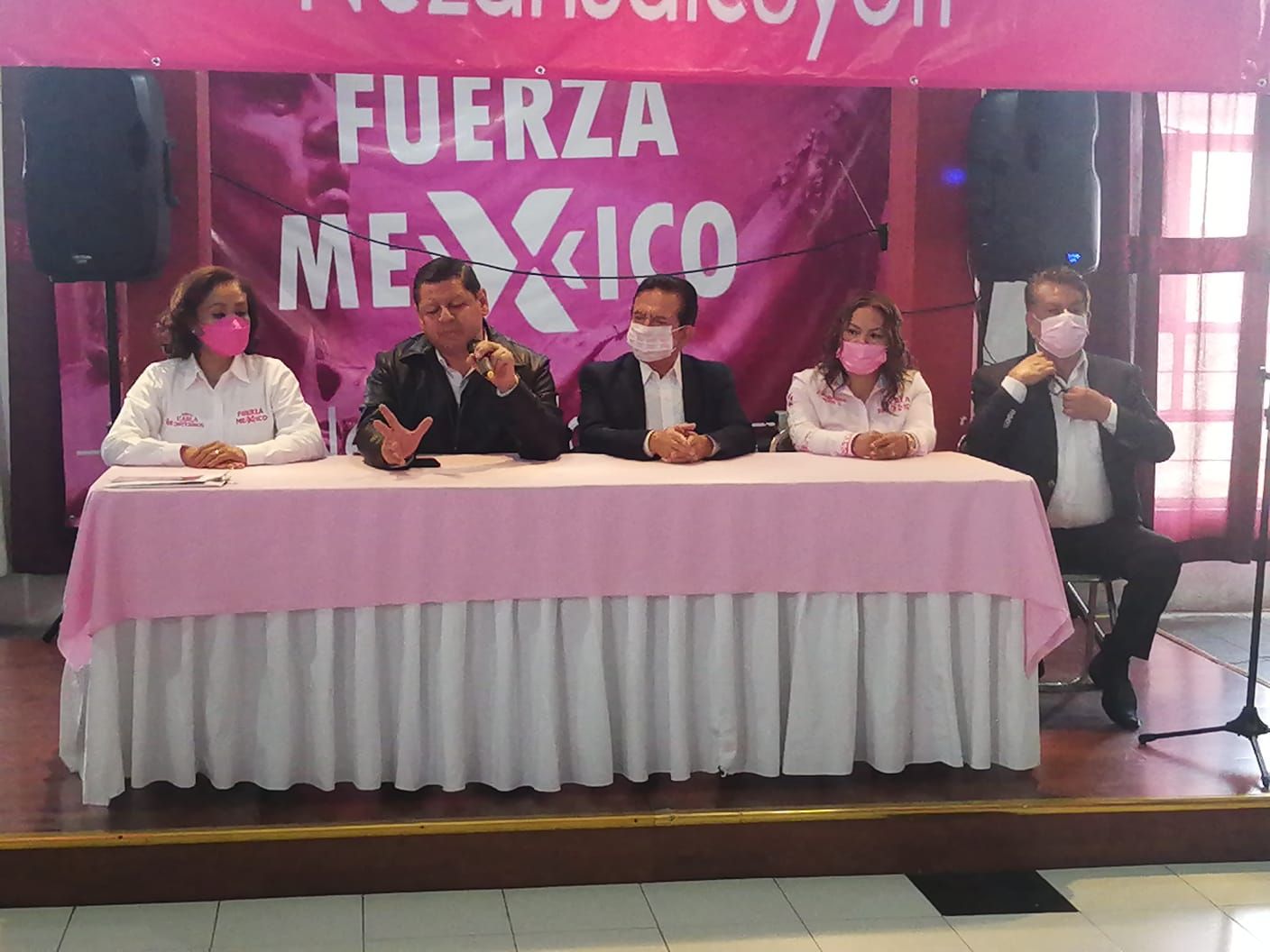 En conferencia de prensa el presidente de Fuerza por México en el Estado de México, Luis Alberto Contreras Salazar denuncio.