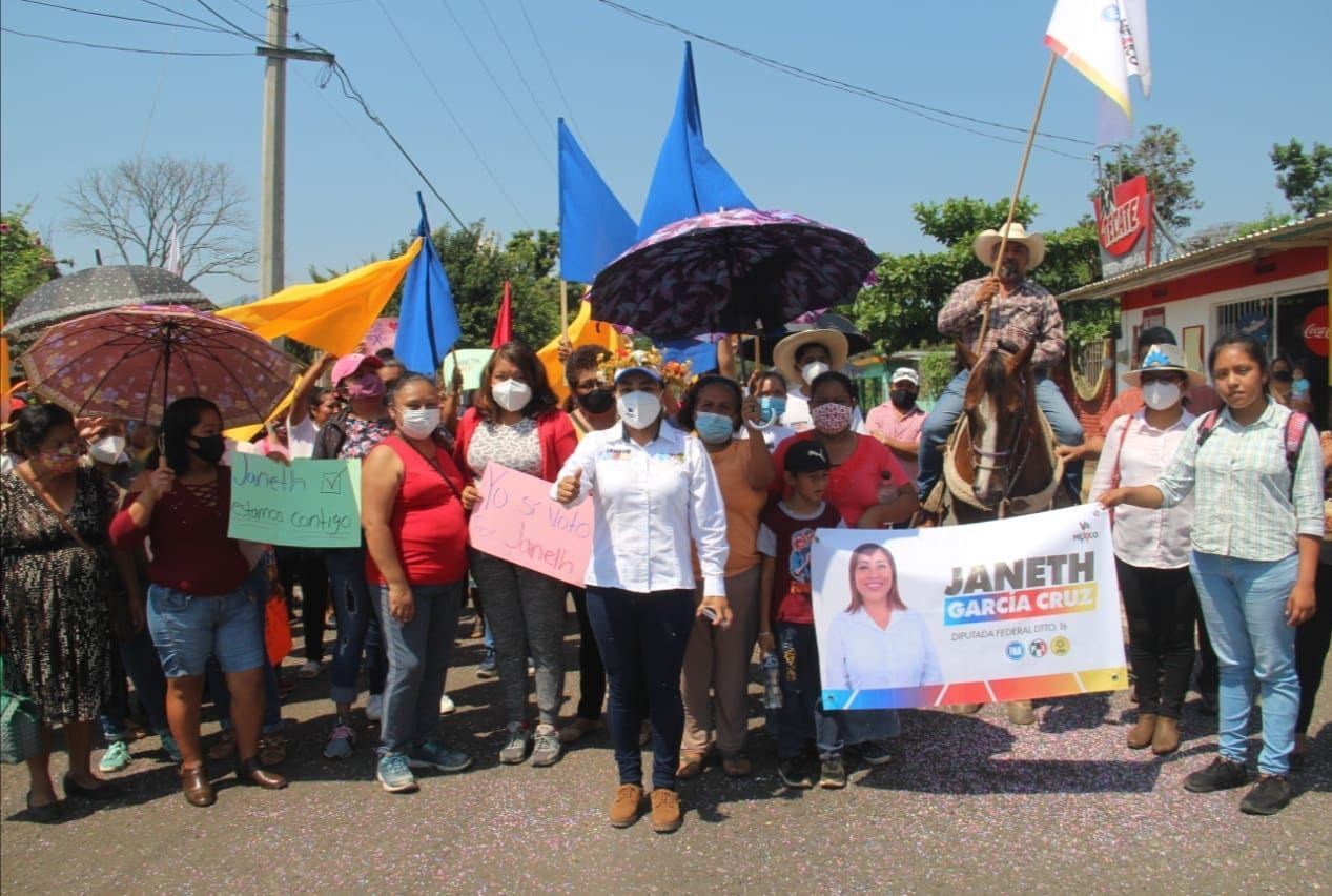 Habitantes de la congregación 20 de noviembre, refrendan compromiso con Janeth García