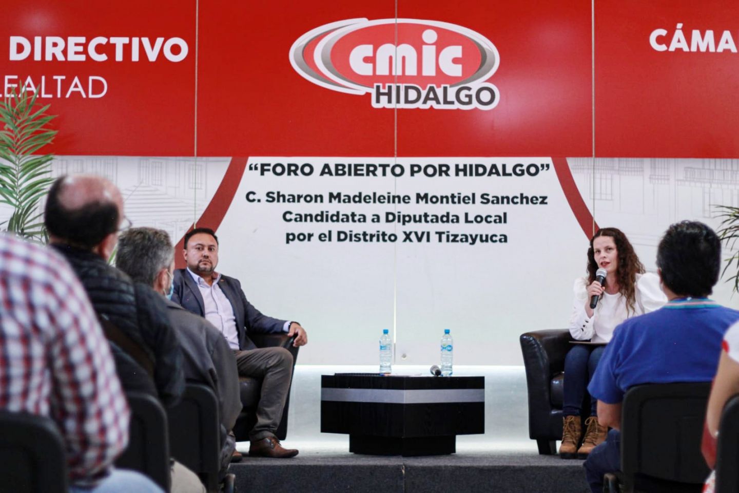 Sharon Montiel, candidata de la coalición ’Va por Hidalgo’ por el Distrito XVI, se reúne con líderes de la Industria de la Construcción en Hidalgo