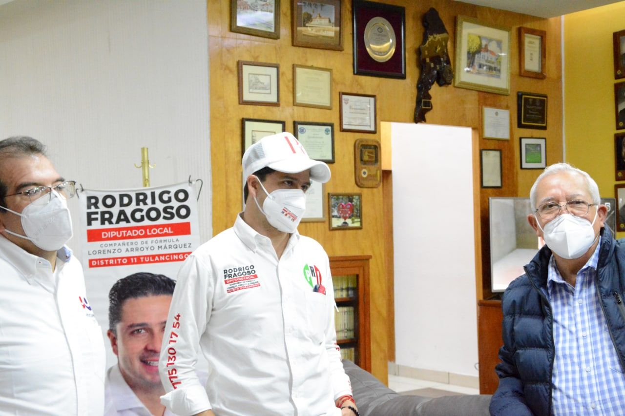 Rodrigo Fragoso Marroquín se reúne con rotarios del Club de Leones de Tulancingo