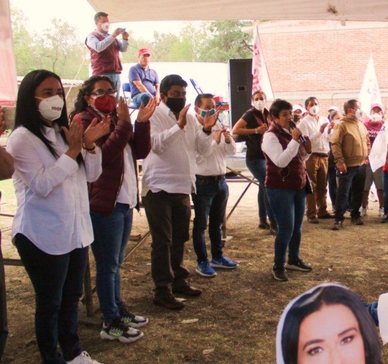 Ciudadanos cobijan a candidatos de morena, en San Luis Huexotla
