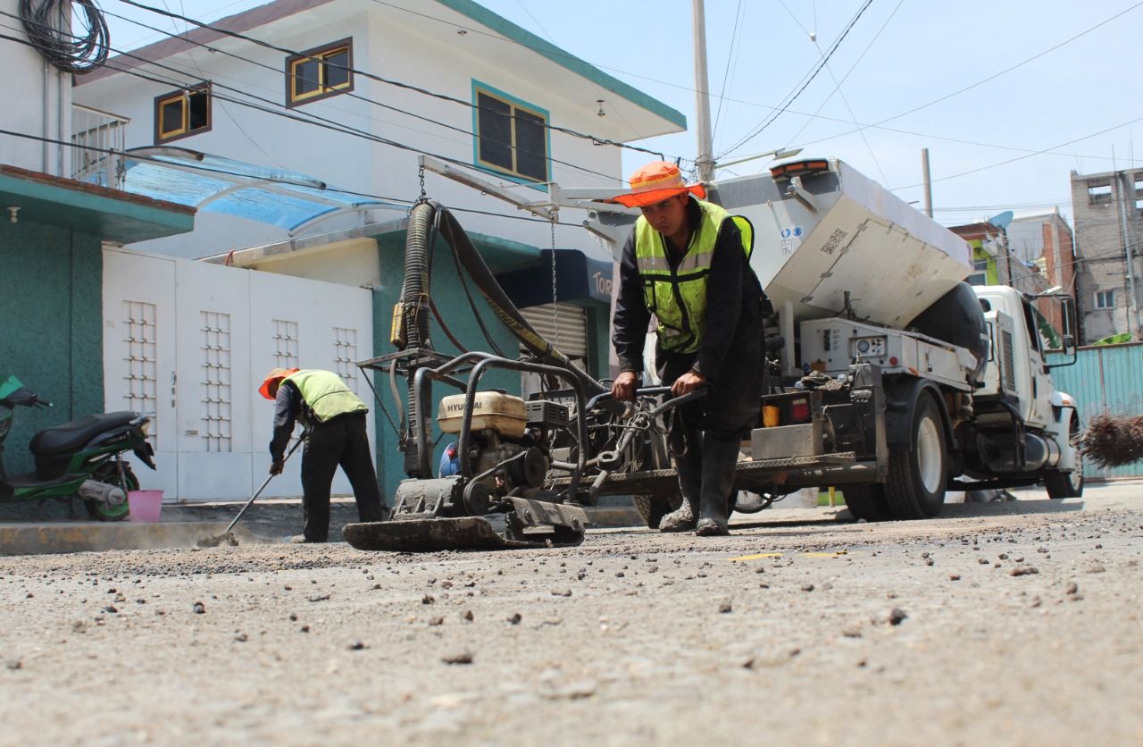 Reparan #calles del municipio de Ecatepec que en #50 años no recibieron #mantenimiento alguno