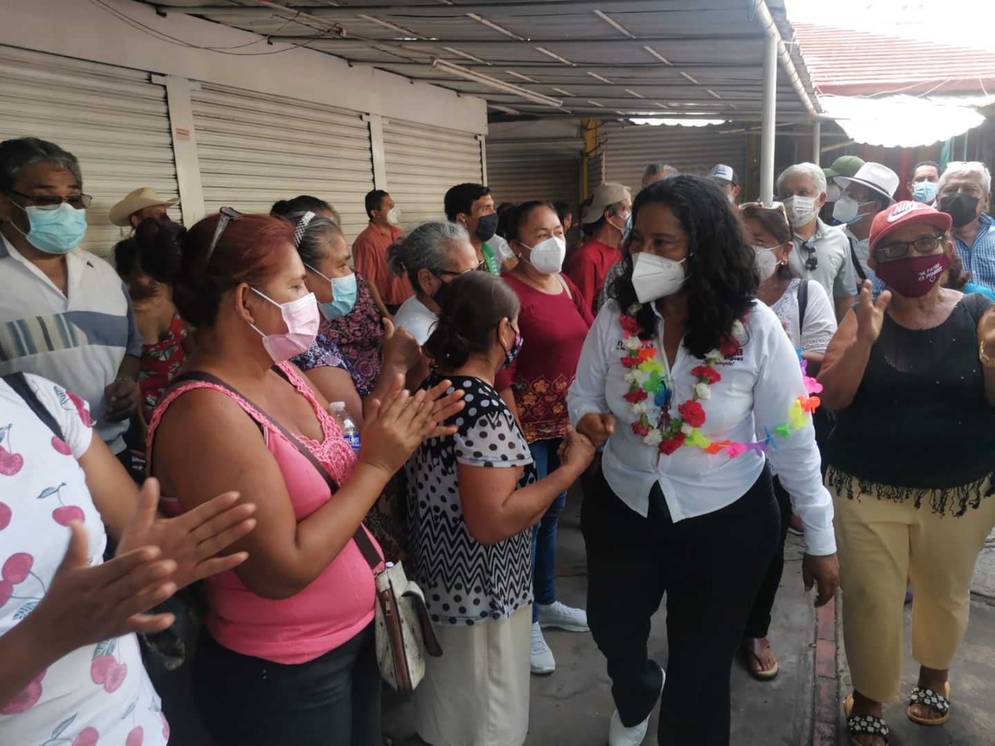 Abelina va a recuperar el Mercado el Parazal: Comerciantes
