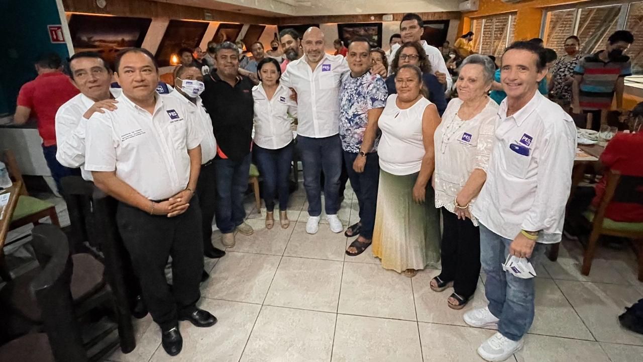 Maestros de Acapulco refrendan su apoyo a el Candidato del Distrito 09 Federal, Alfredo Mate y a los candidatos de los diferentes distritos del PES Guerrero
