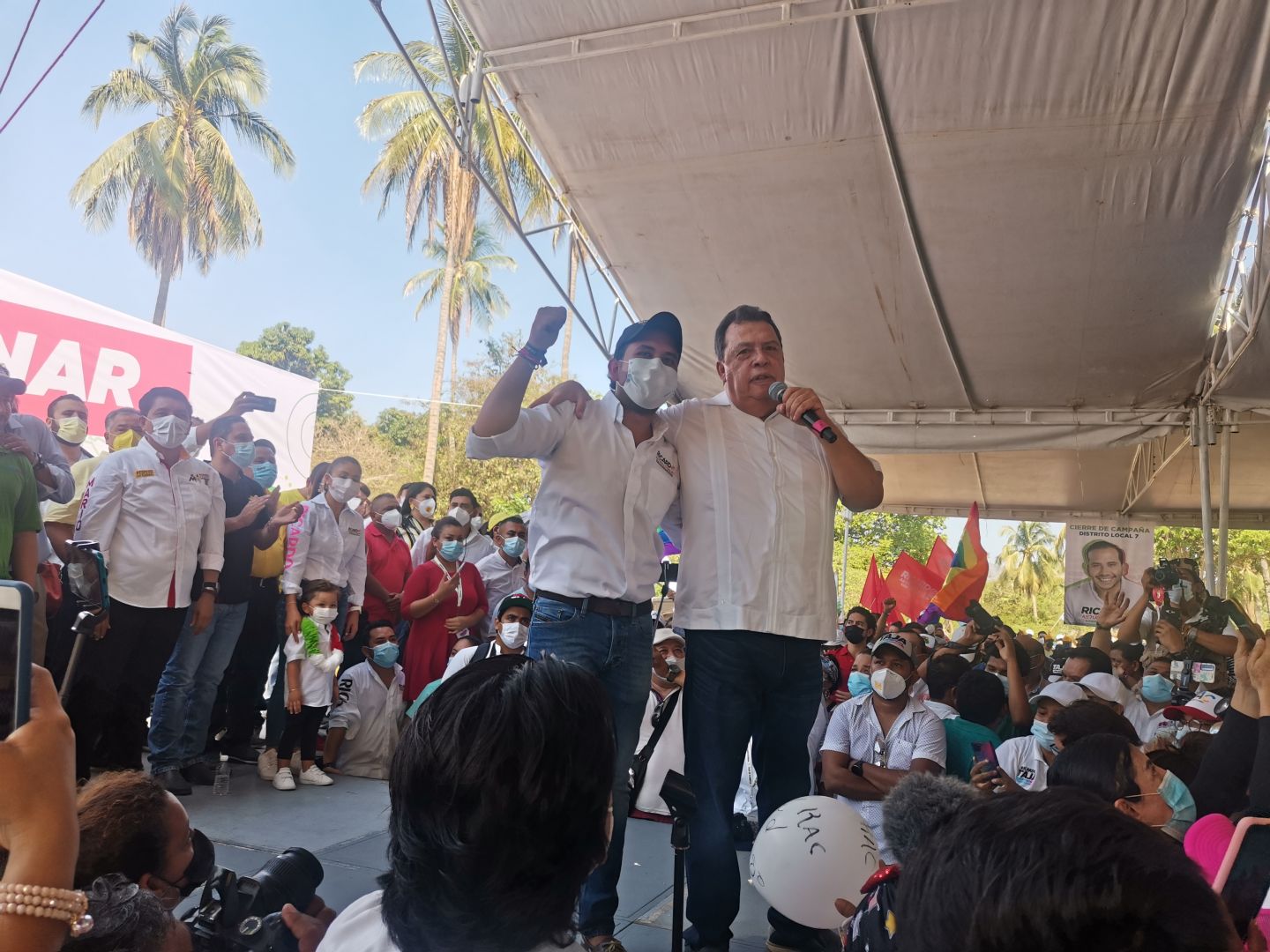 Miles de personas del distrito 7 respaldan a Ricardo Astudillo en su cierre de campaña