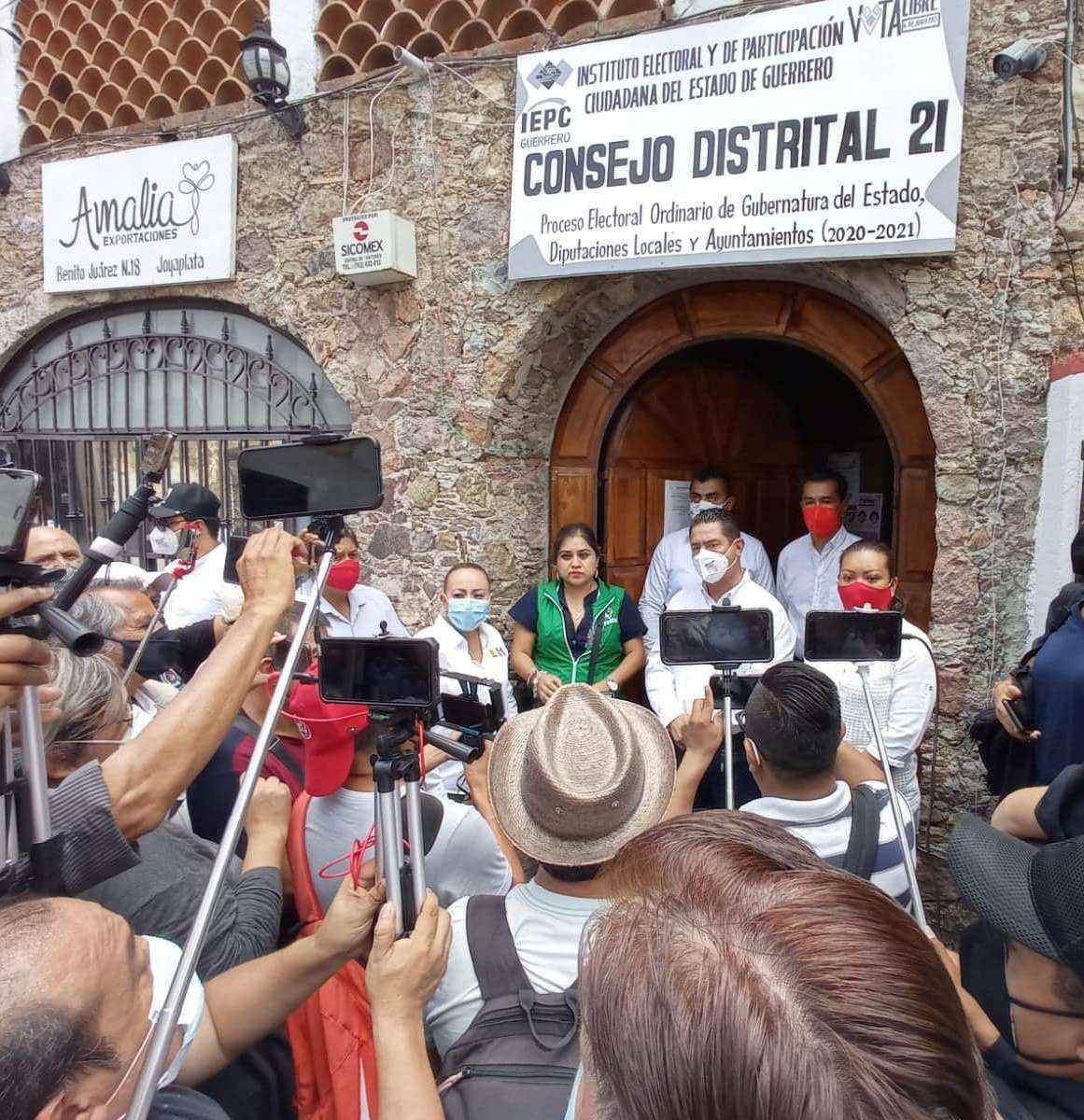 5 candidatos a la alcaldía de Taxco exigen al IEPC se garantice seguridad y piso parejo en las elecciones del 6 de junio.