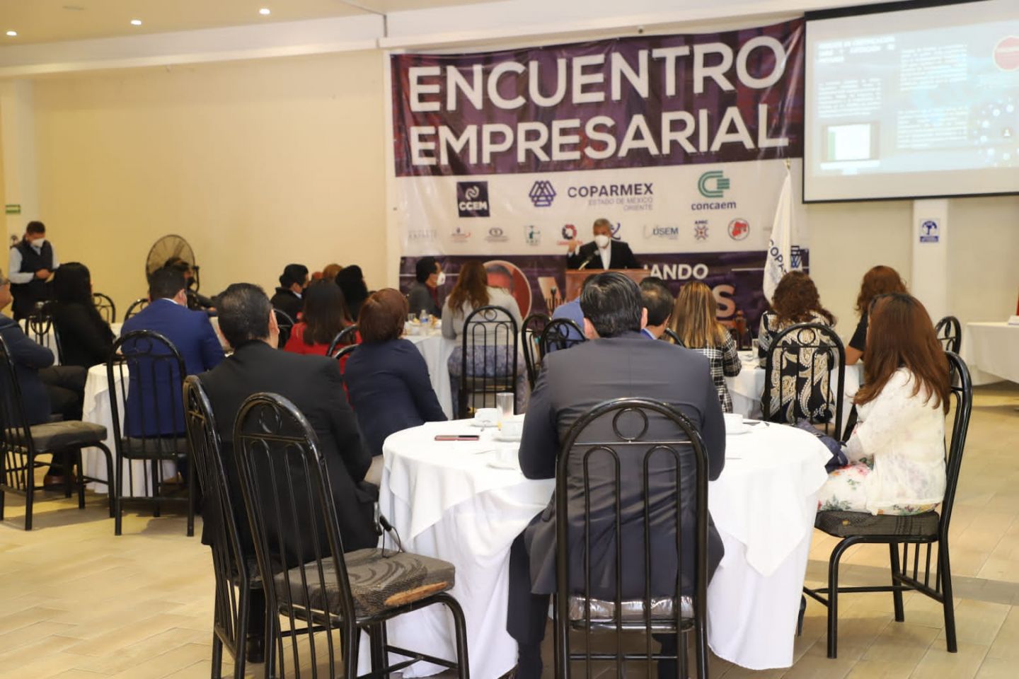#Fernando Vilchis propone facilitar la #apertura de empresas para crear #empleos en Ecatepec