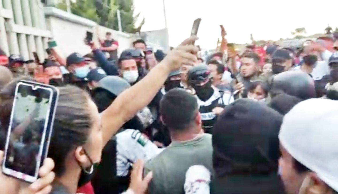Integrantes del Partido Verde agreden a mujer representante general de Morena en Texcoco