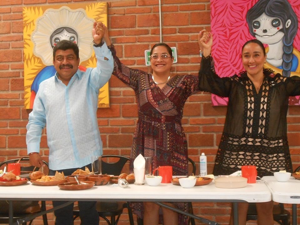 Sandra Luz Falcón Nazario Gutiérrez y Karla Almazán por bienestar de Texcoco