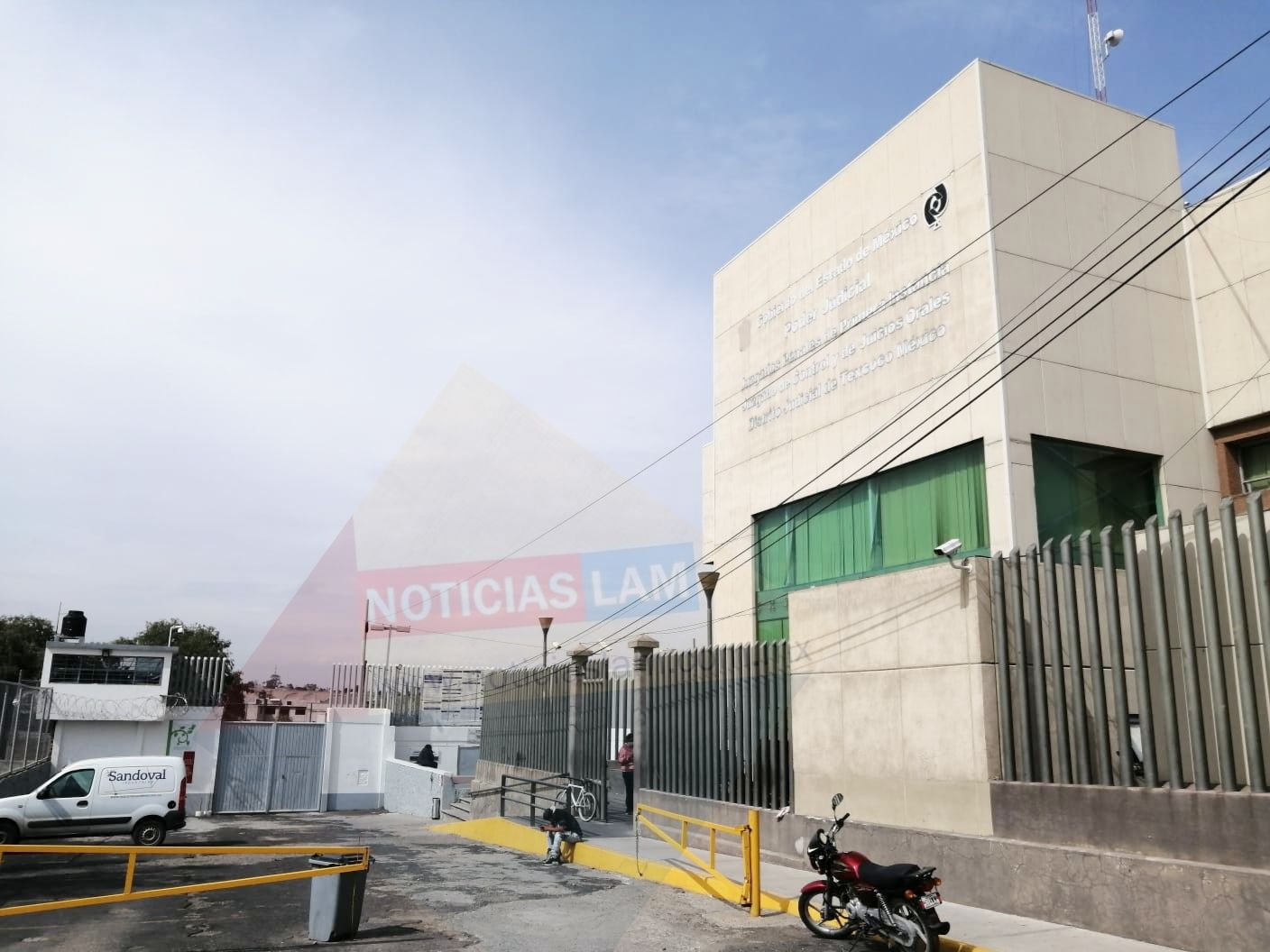 Interno del Reclusorio "Molino de Flores" en Texcoco muera tras una riña