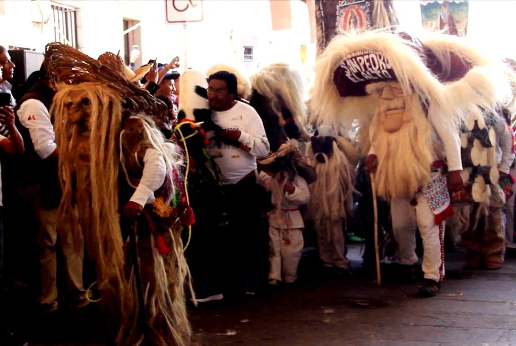 Transmiten celebración de Jueves de Corpus de Temascalcingo en turismo en un Click 3.0