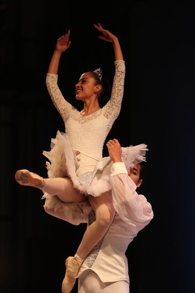 Presenta compañía de danza del Estado
de México gala ’creación y movimiento’ 


