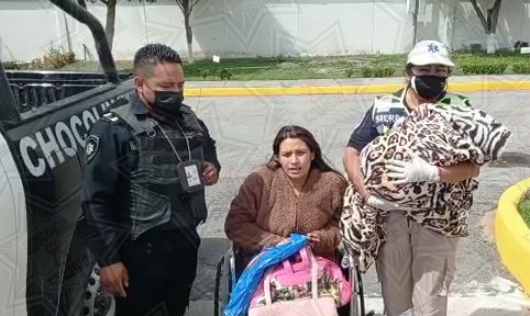 #Policías de Chimalhuacán auxilian a mujer en parto fortuito