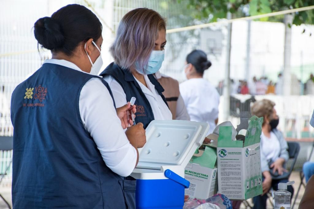Realizan segunda jornada de vacunación contra COVID19 a personas de Córdoba y Fortín