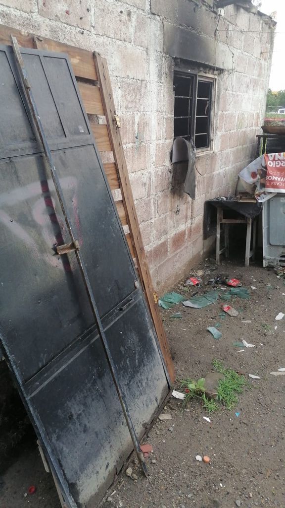 Reportan explosión al interior de un domicilio en Tultepec
