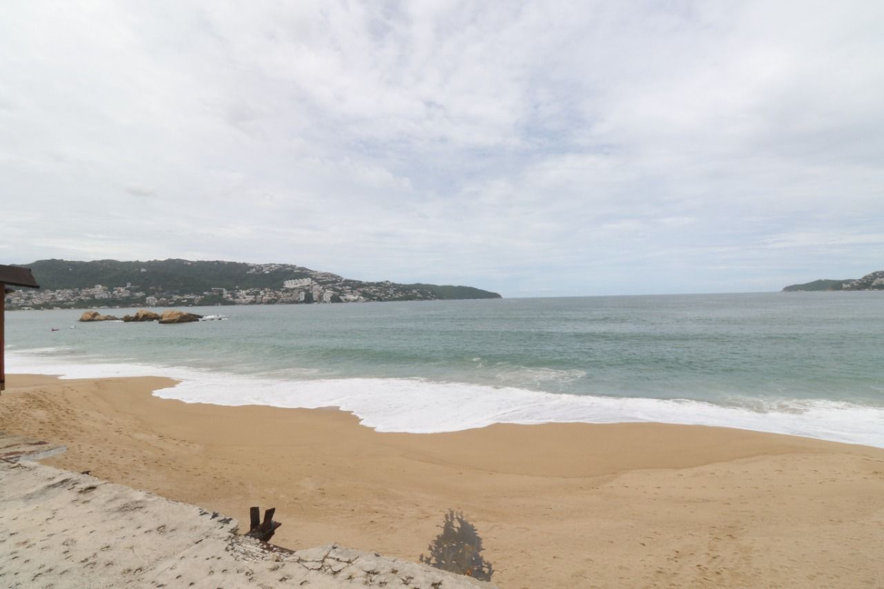 Onda tropical número 6 provocará lluvias ligeras en Acapulco para las próximas horas
