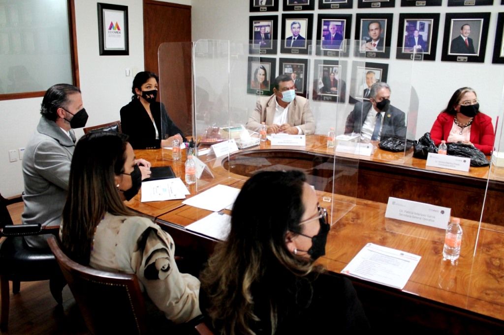 Presentan avances del Tribunal Estatal de Conciliación y Arbitraje ante autoridades de Colima