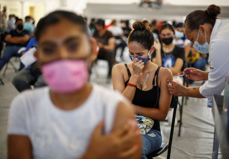 Vacuna en México: cuántos refuerzos se necesitarán cada año