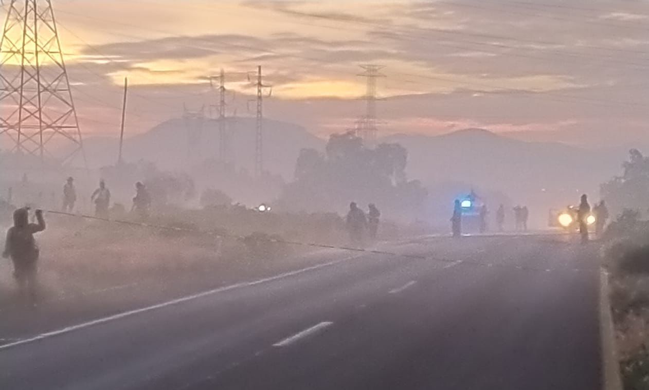 Se registra una fuga de hidrocarburo en la autopista México-Pirámides