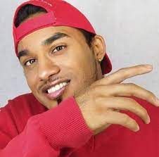 Alberto Chamoy |  acusado de ¿acoso?