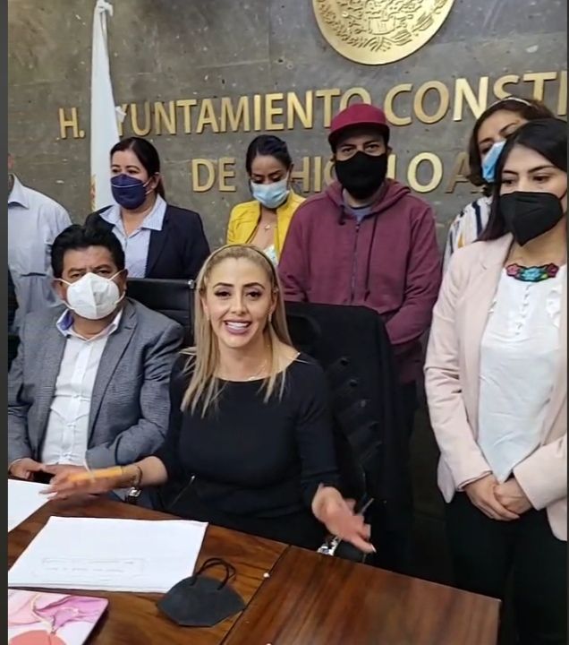 La alcaldesa de #Chicoloapan Nancy Gómez e integrantes del cabildo
 #aprobaron la campaña de regularización de #traslado de dominio 
