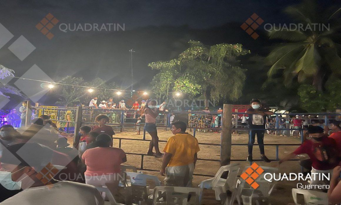 Asisten más de 500 a jaripeo en Acapulco en plena tercera ola de Covid 