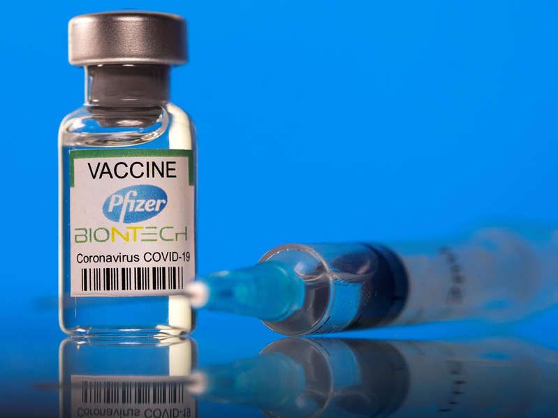 Efectividad de vacuna covid de Pfizer disminuye con el tiempo; protege mínimo 6 meses