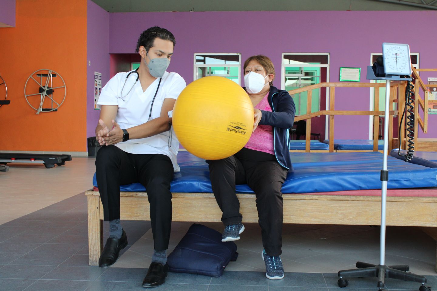 Chimalhuacán refuerza atención a pacientes con secuelas por COVID-19

