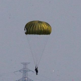 Paracaídas se rompe y joven vuela sin control en Puerto Vallarta
