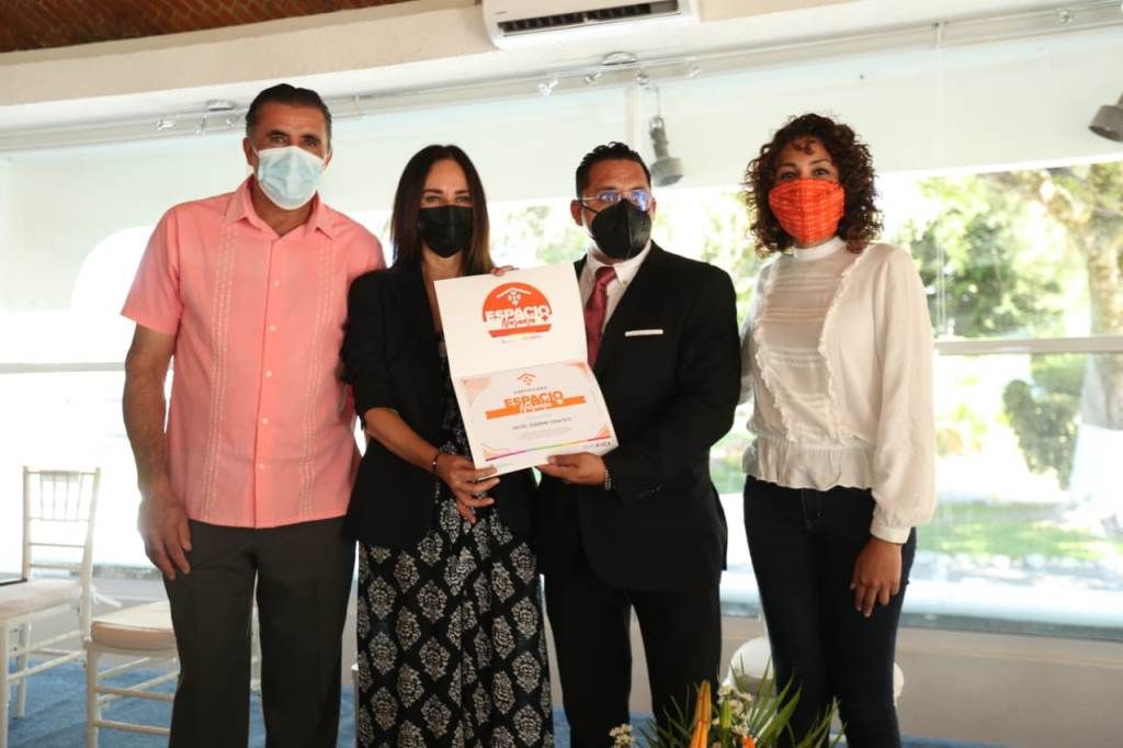 Prestadores de servicios turísticos reciben certificados naranja 