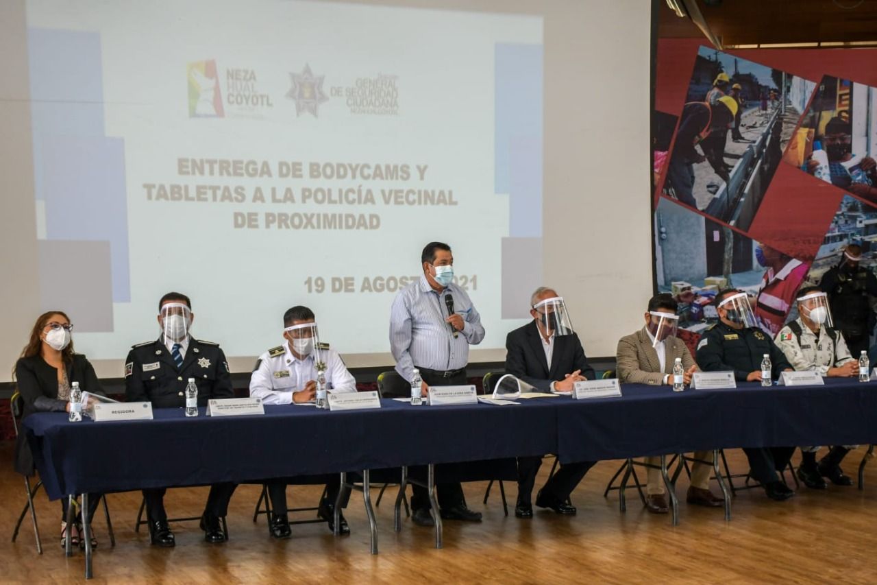 #Con cámaras corporales Nezahualcóyotl a la vanguardia  seguridad pública: Juan Hugo de la Rosa 