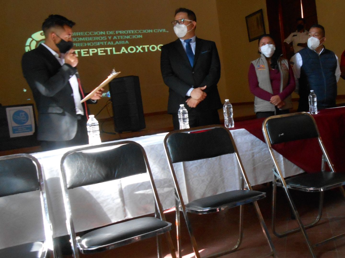 Autoridades hacen un reconocimiento al H. Cuerpo de Bomberos de Tepetlaoxtoc