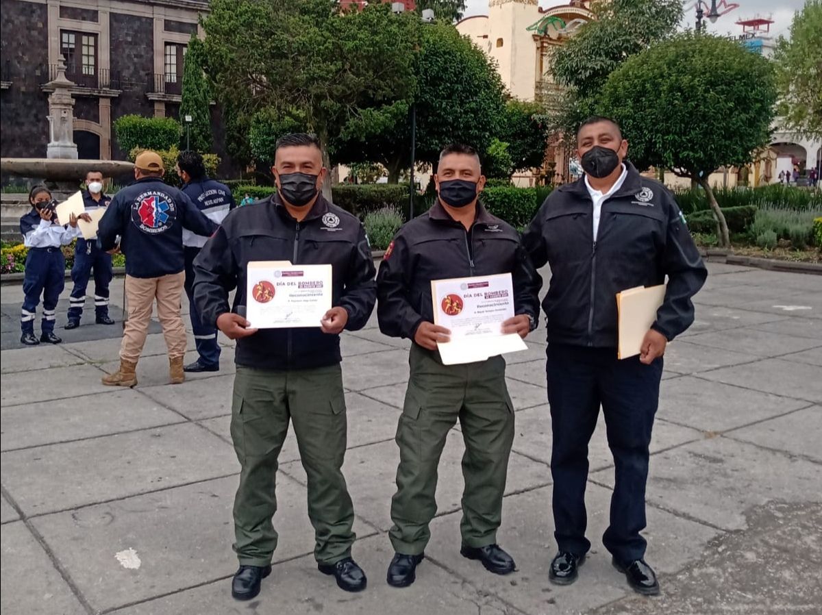 Congreso del Estado de México reconoce a elementos del Cuerpo de Bomberos de  Texcoco