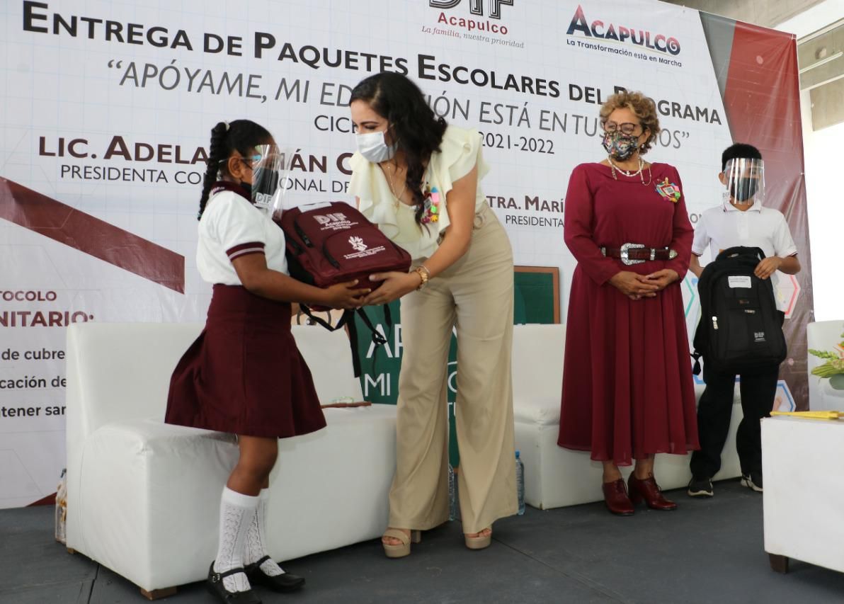 Entrega DIF Acapulco paquetes de útiles a 2 mil 500 estudiantes 
