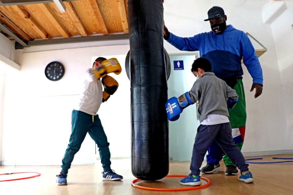 El Centro de Desarrollo Deportivo Agustín Millán, ofrece clases de boxeo, gimnasia y bádminton