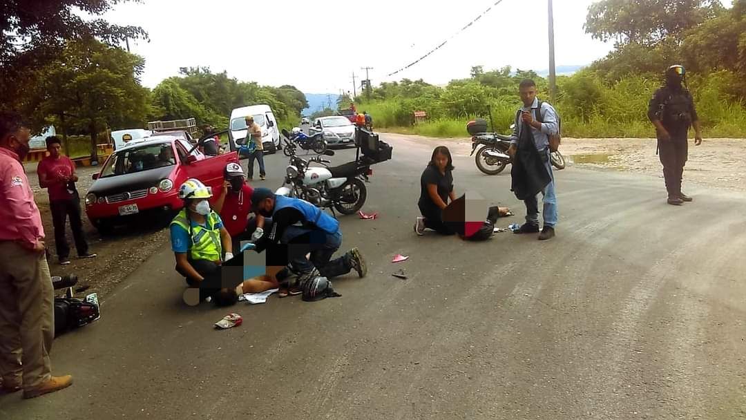Se impactan motociclistas; cuatro lesionados
