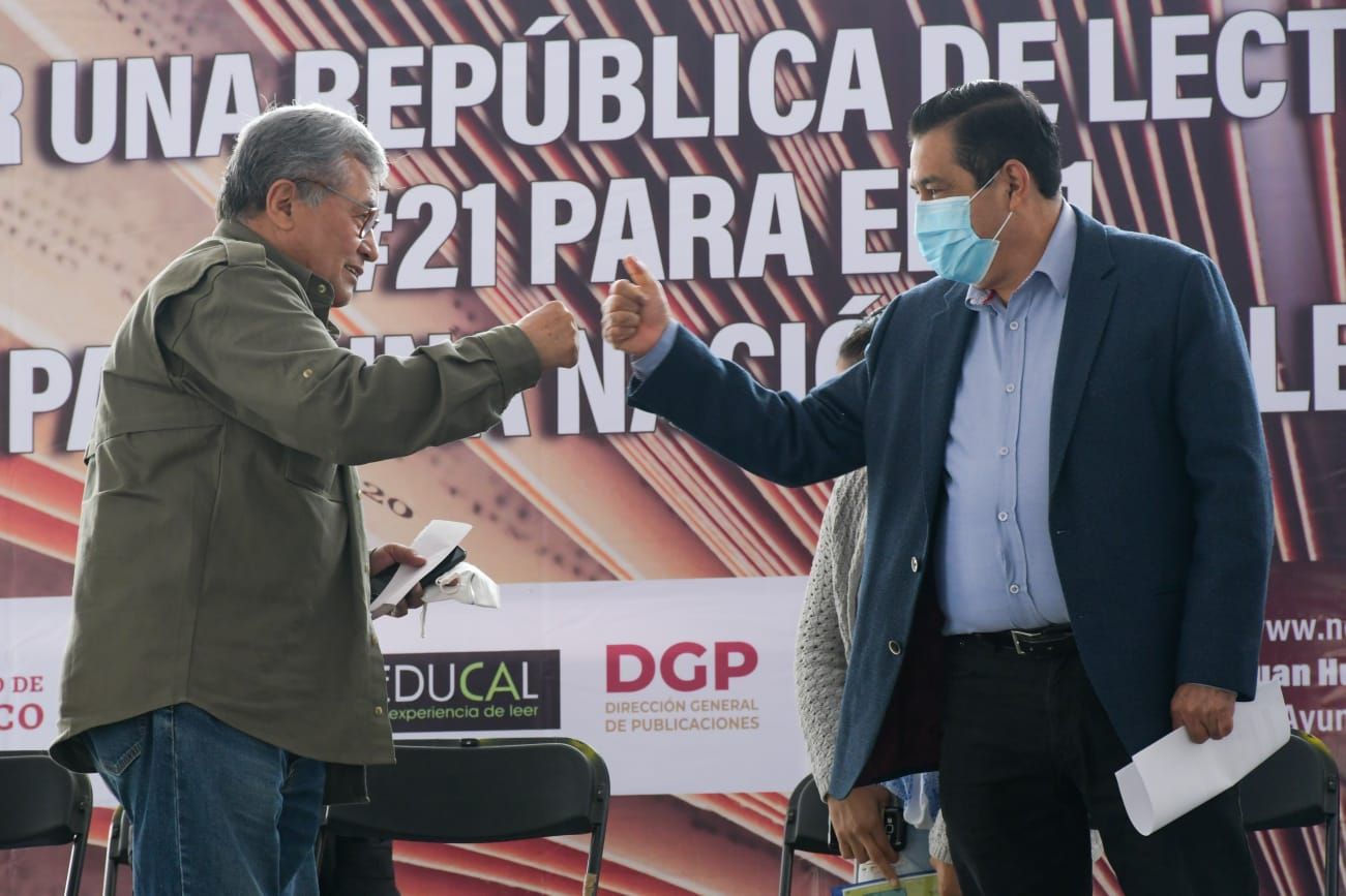#El gobierno de México entregó  libros a policías y vecinos de Nezahualcóyotl: Juan Hugo de la Rosa