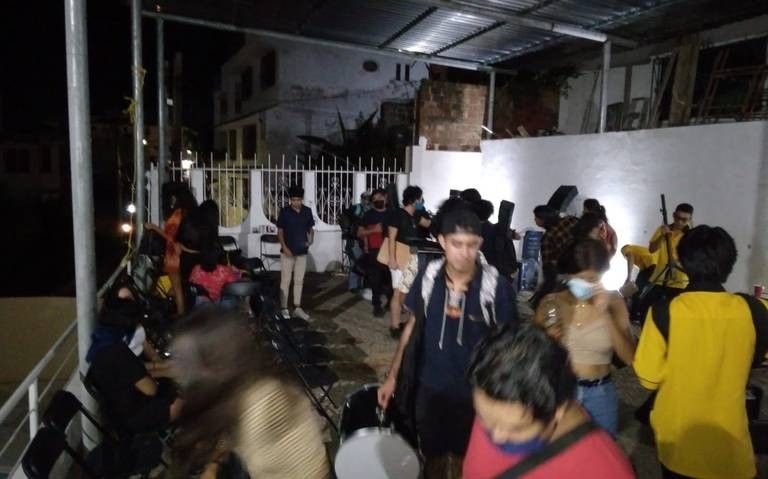 Dispersan fiesta con más de 150 jóvenes en Acapulco
