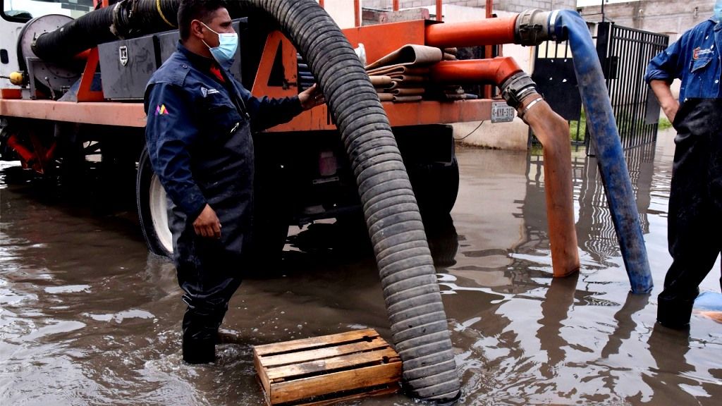La CAEM atiende afectaciones por la lluvia en Ecatepec y Nezahualcoyotl