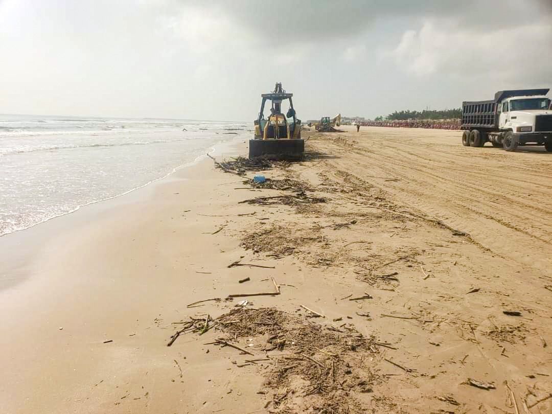 Más de 400 toneladas de palizada han retirado de Playa Miramar