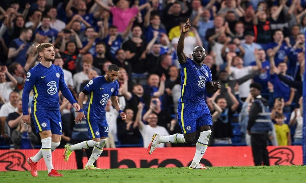 Lukaku se estrena con doblete en Stamford Bridge
