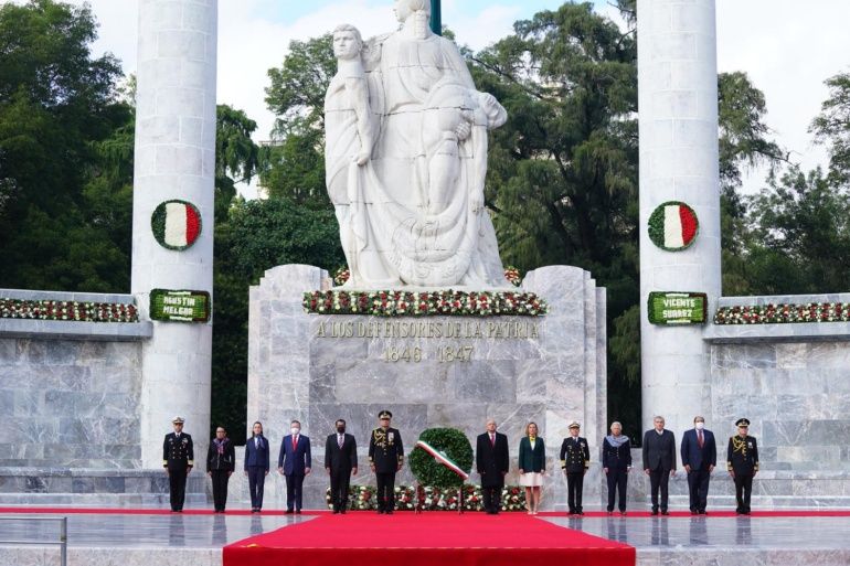 López Obrador rinde homenaje a Niños Héroes de Chapultepec en 174 Aniversario de su Gesta Heroica
