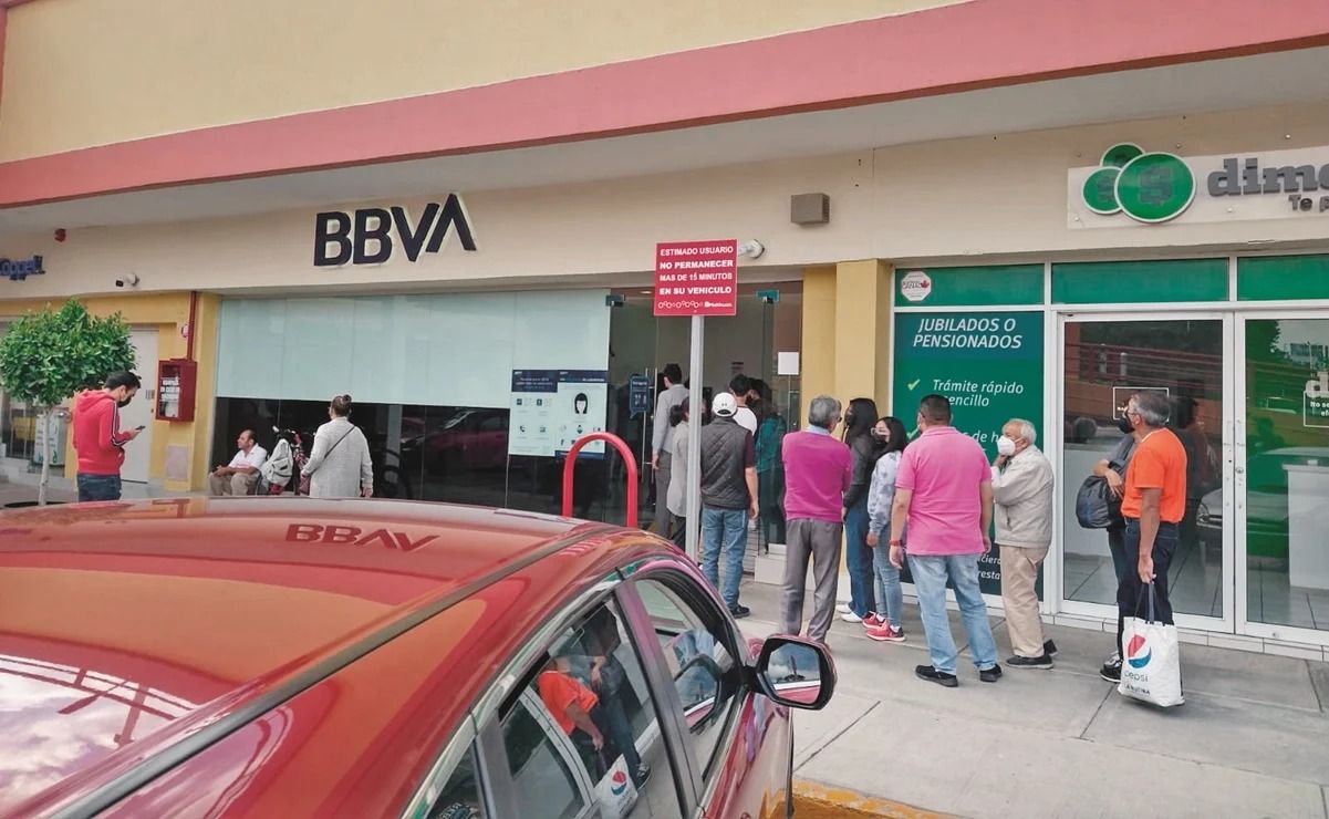 Banco BBVA deja sin acceso a dinero a 24 mil usuarios 