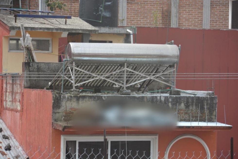 Muere hombre electrocutado, mientras surtía un tanque estacionario en Coscomatepec
