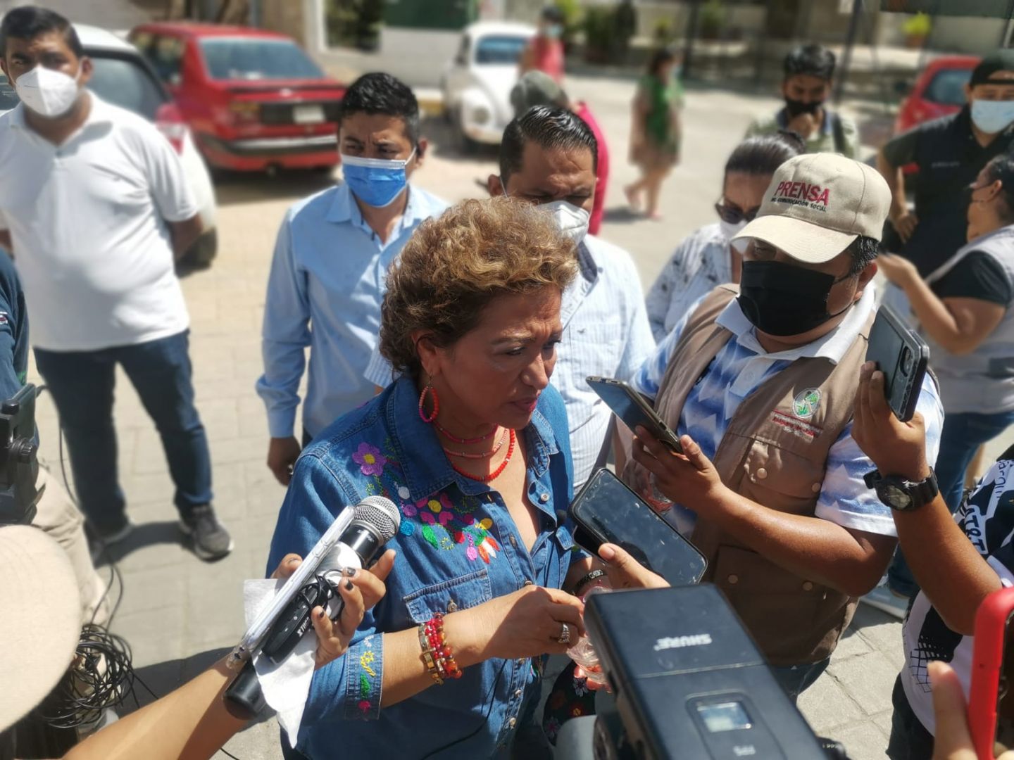 Ya se trabaja en la recolección de basura de Acapulco: Adela Román