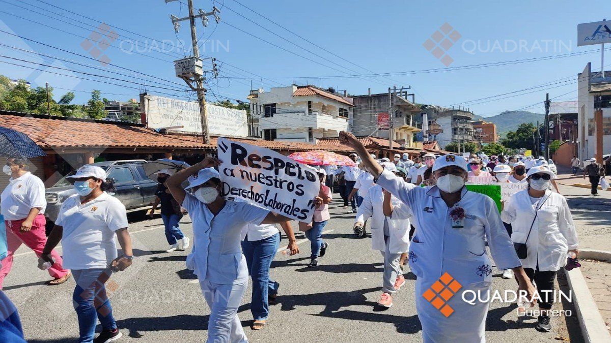 Participan más de 400 paristas de Salud en marcha de Zihuatanejo