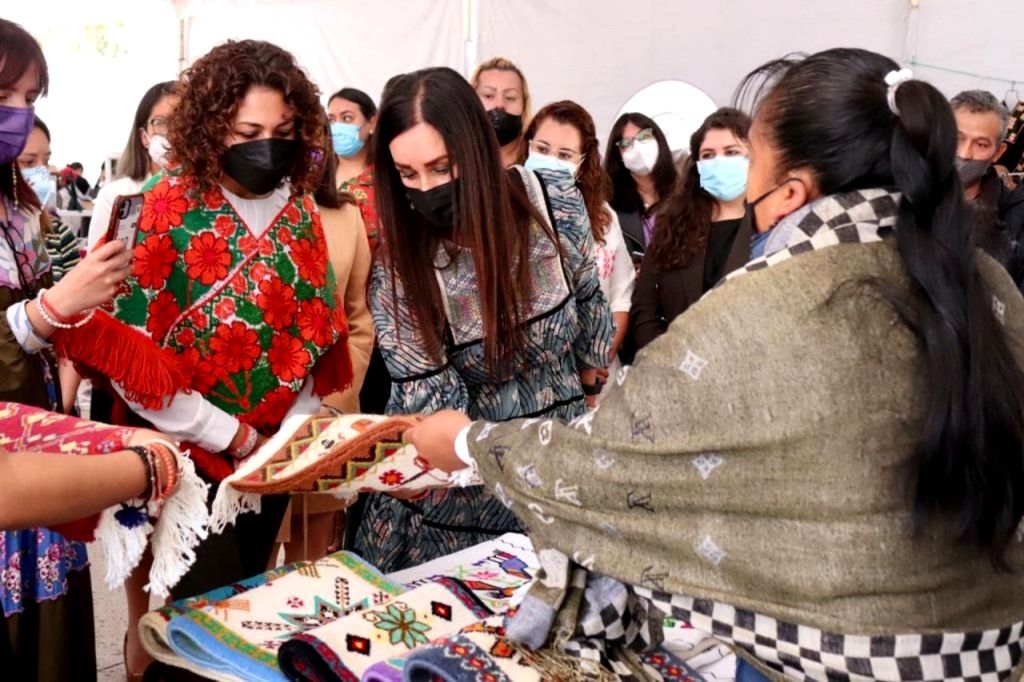 El GEM realiza exposición y lanzamiento de productos artesanales ’Por las causas de las mujeres’